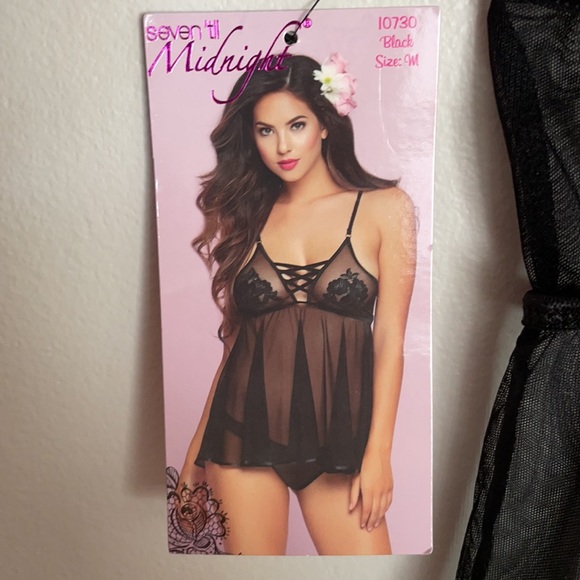 NEW W/ TAGS Two Piece Floral Embroidered Mesh Babydoll and Open Back Panty Set - Picture 3 of 9